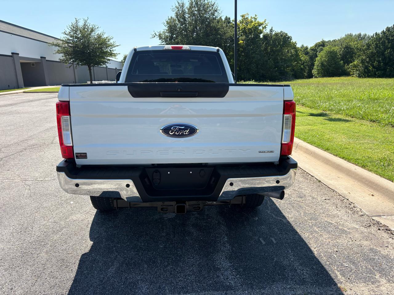 Ford Super Duty F-250 SRW XL 4WD Crew Cab 8' Box 2019