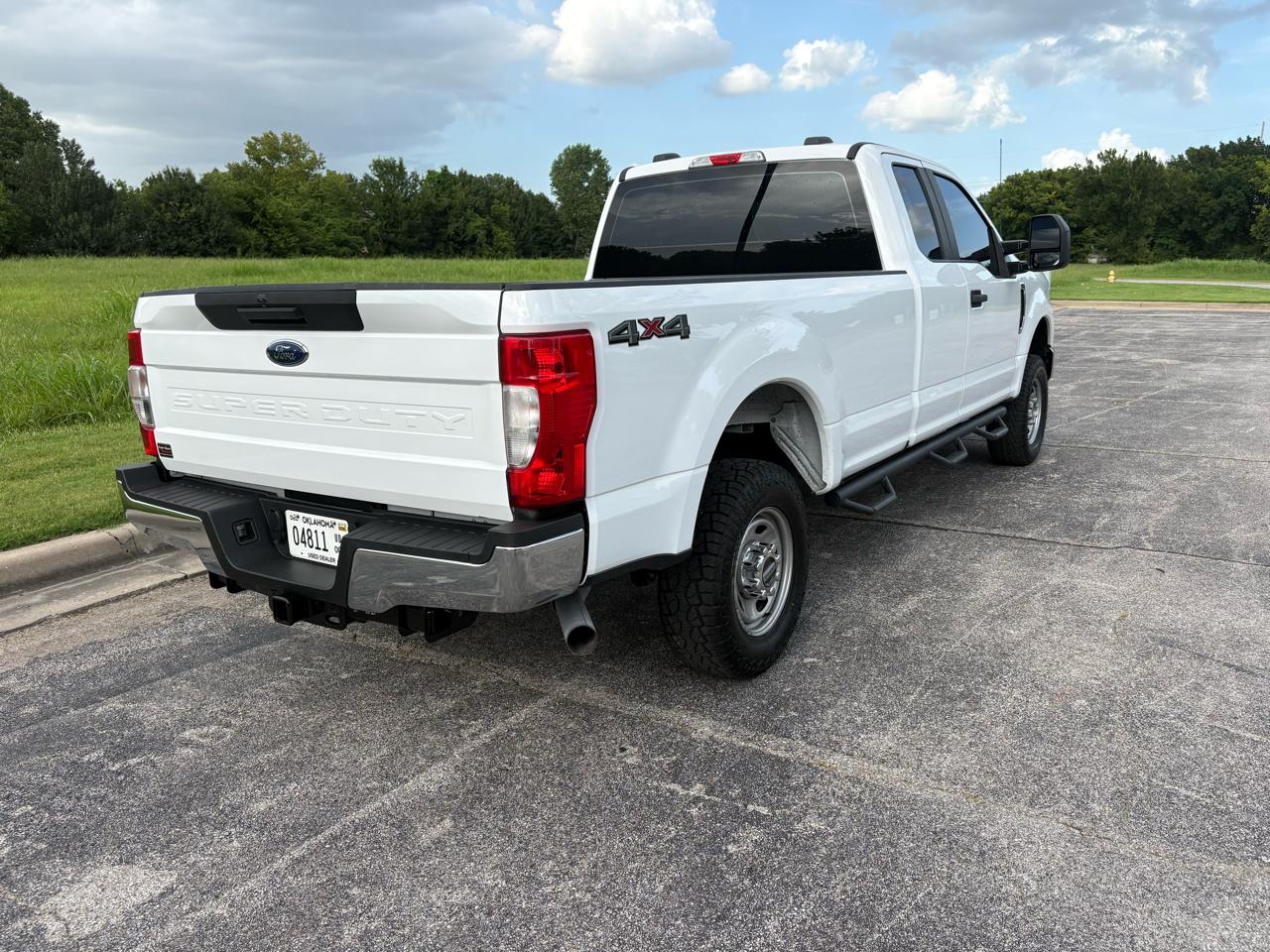 Ford Super Duty F-250 SRW XL 4WD SuperCab 8' Box 2021