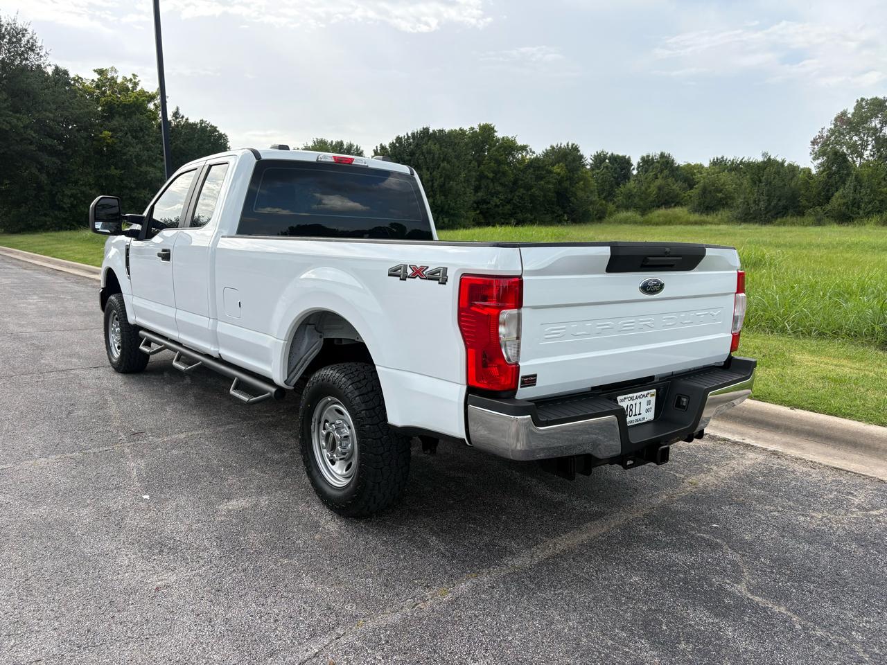 Ford Super Duty F-250 SRW XL 4WD SuperCab 8' Box 2021