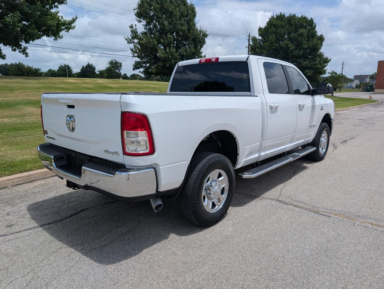 RAM 2500 Big Horn 4x4 Crew Cab 6'4" Box 2020