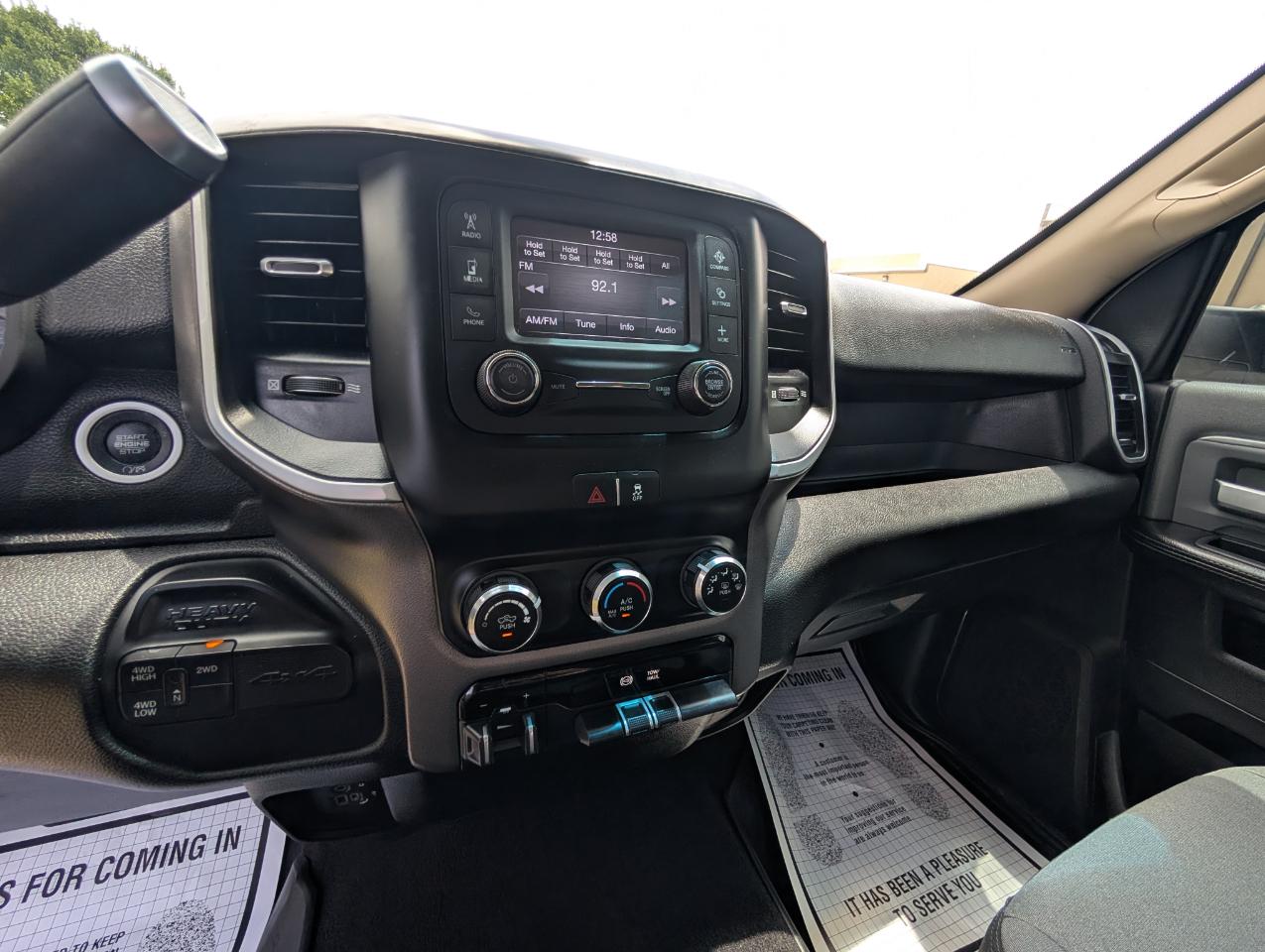 RAM 2500 Big Horn 4x4 Crew Cab 6'4" Box 2020