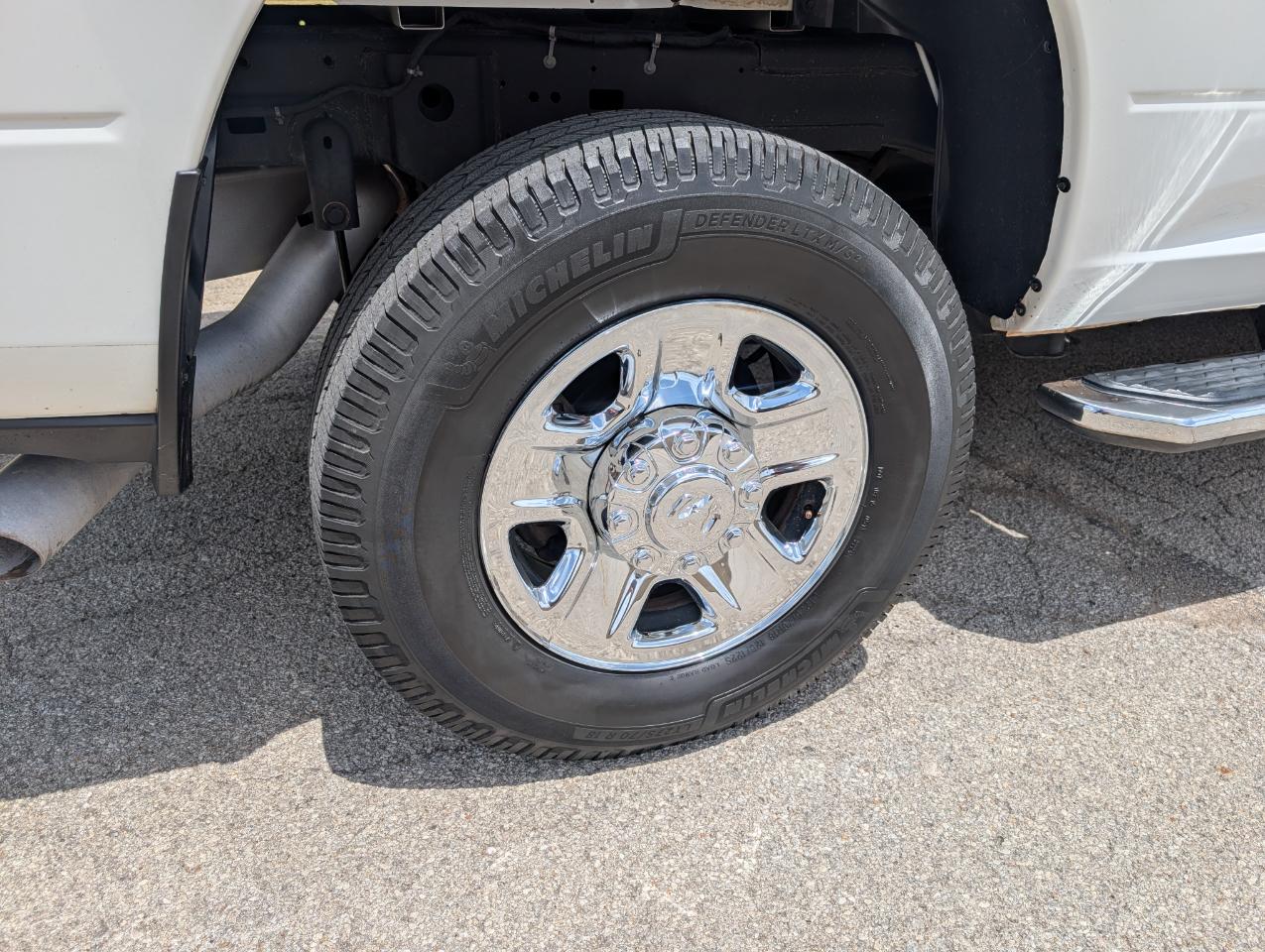 RAM 2500 Big Horn 4x4 Crew Cab 6'4" Box 2020