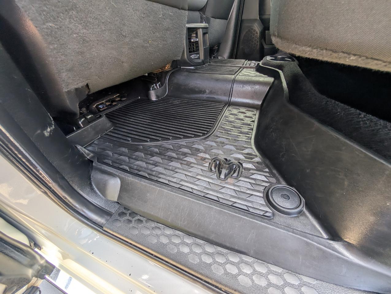 RAM 2500 Big Horn 4x4 Crew Cab 6'4" Box 2020