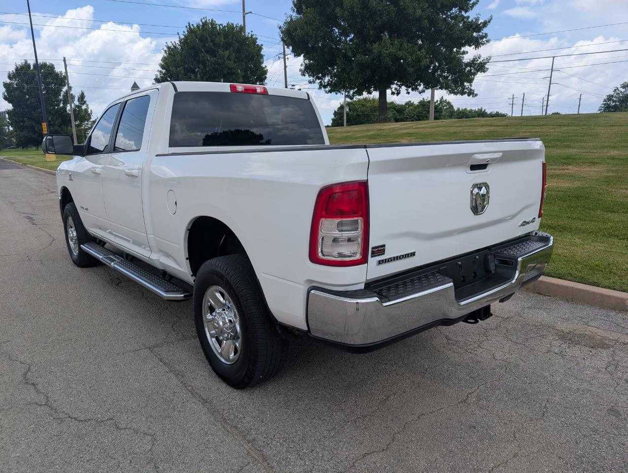 RAM 2500 Big Horn 4x4 Crew Cab 6'4" Box 2020