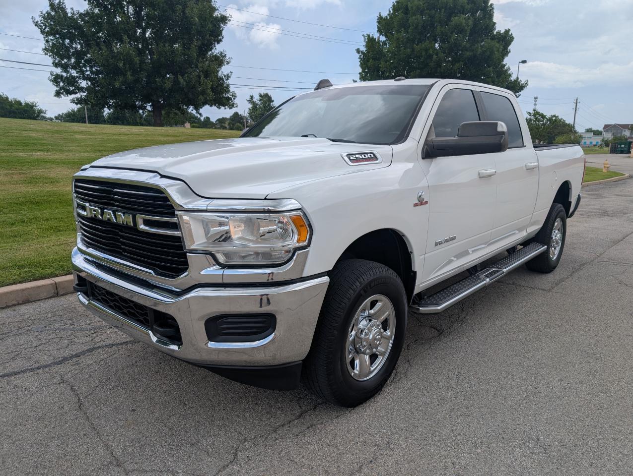 RAM 2500 Big Horn 4x4 Crew Cab 6'4" Box 2020