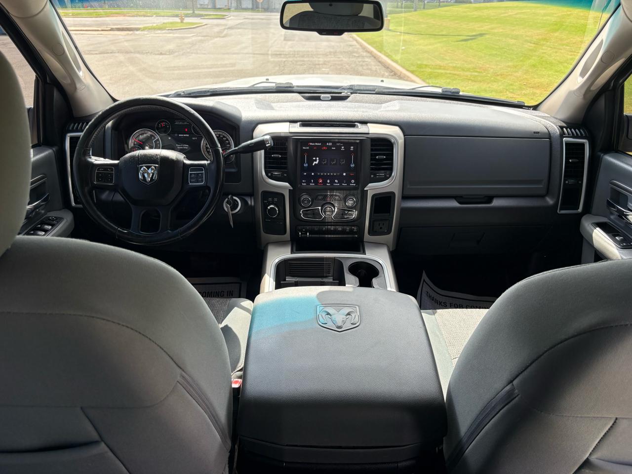 RAM 3500 SLT 4x4 Crew Cab 8' Box 2018