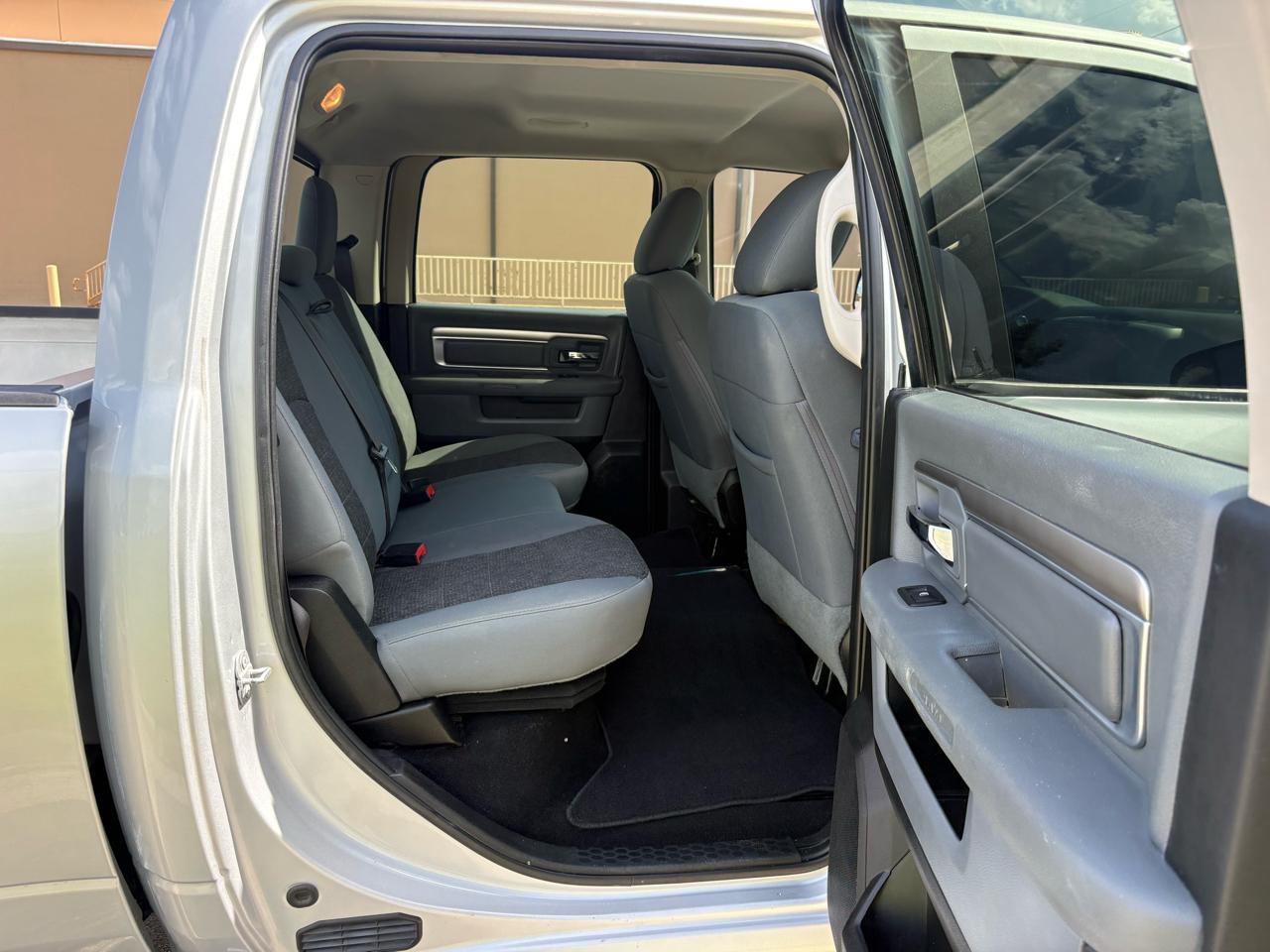 RAM 3500 SLT 4x4 Crew Cab 8' Box 2018