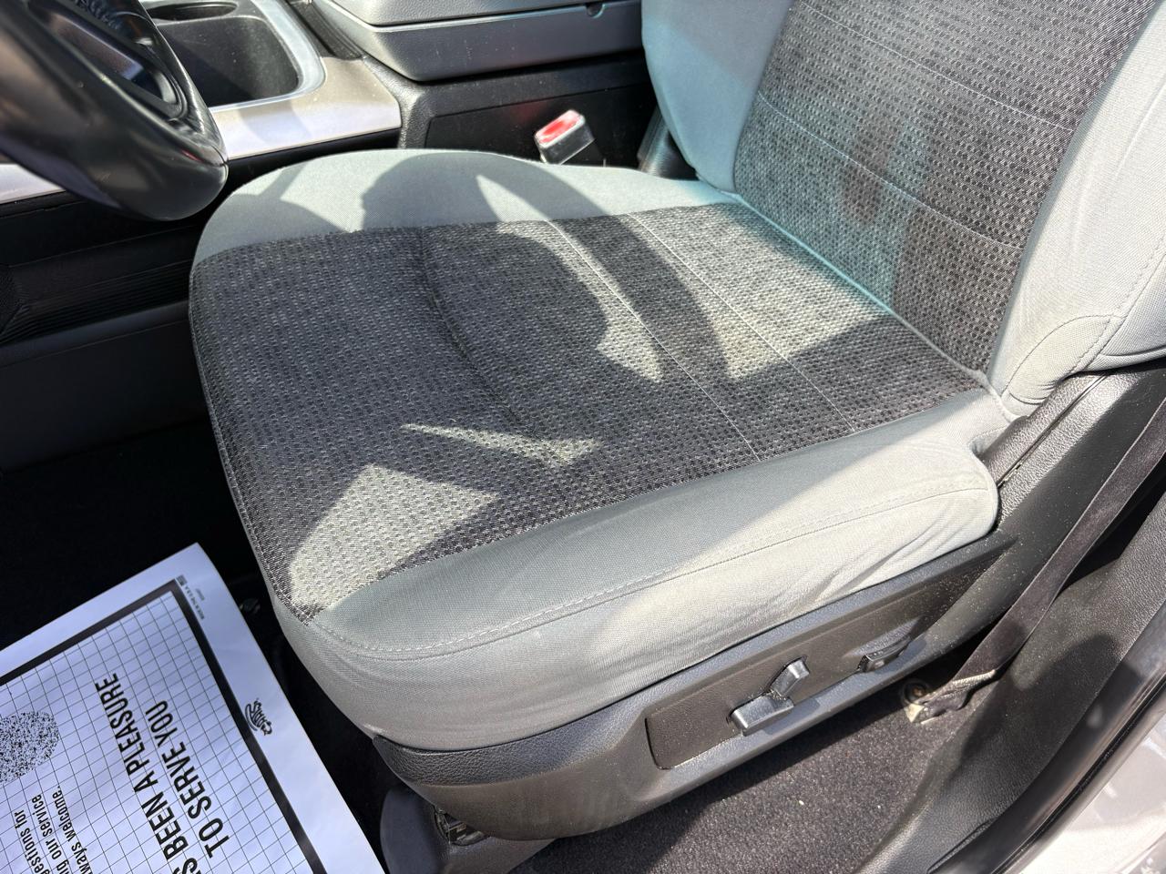 RAM 3500 SLT 4x4 Crew Cab 8' Box 2018