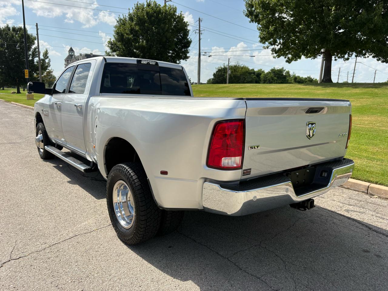 RAM 3500 SLT 4x4 Crew Cab 8' Box 2018