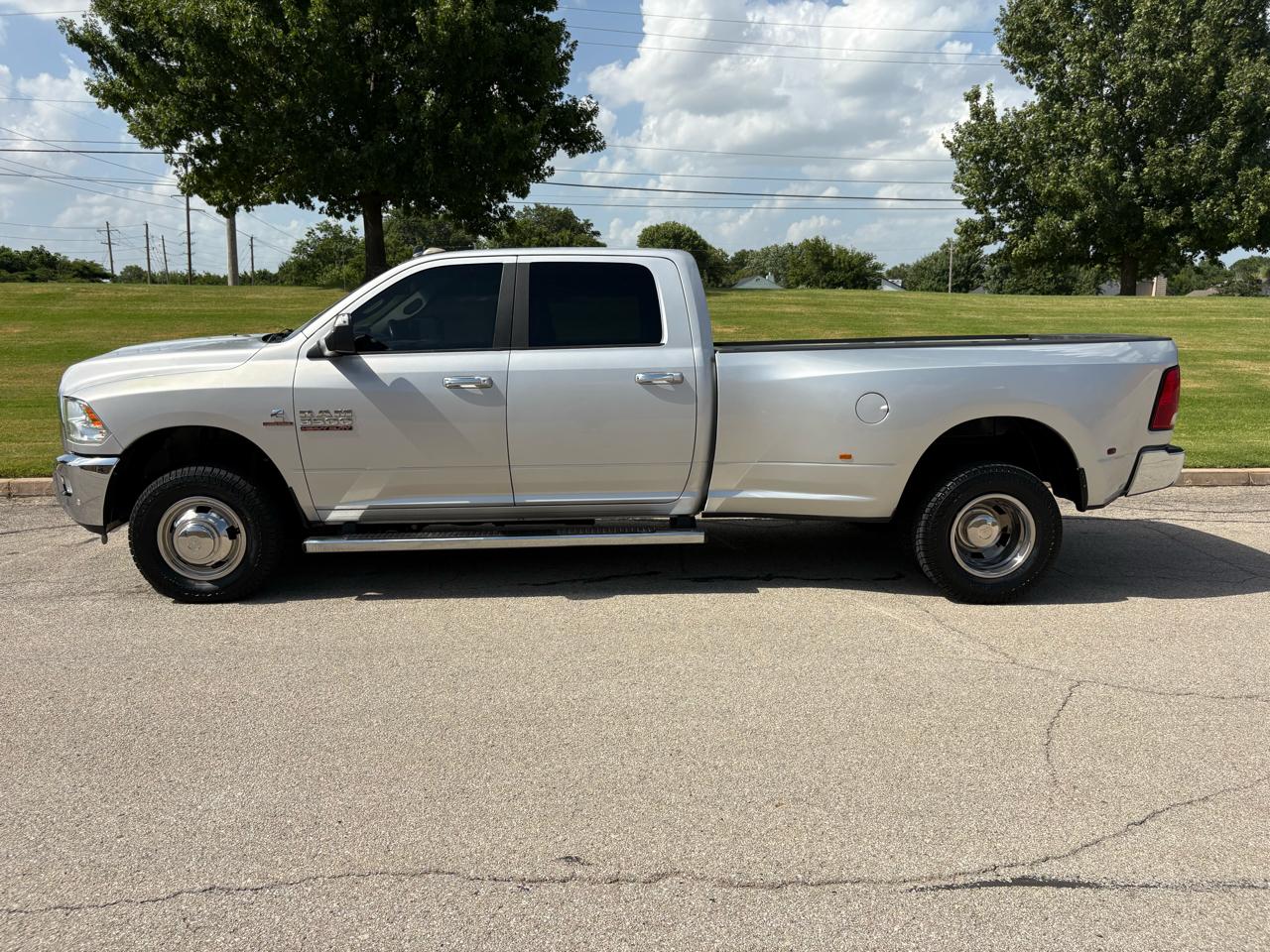 RAM 3500 SLT 4x4 Crew Cab 8' Box 2018