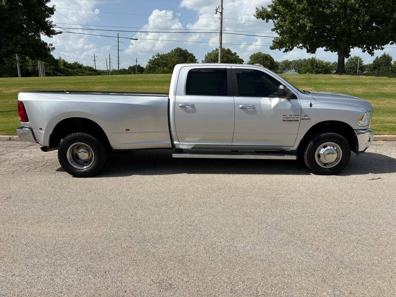 RAM 3500 SLT 4x4 Crew Cab 8' Box 2018