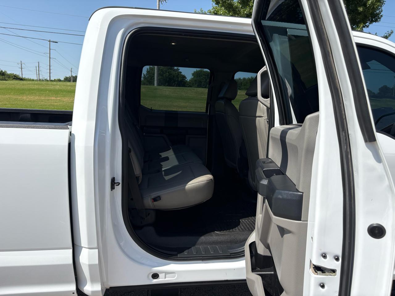 Ford Super Duty F-350 SRW XL 4WD Crew Cab 6.75' Box 2022