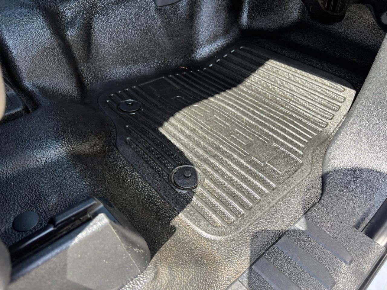 Ford Super Duty F-350 SRW XL 4WD Crew Cab 6.75' Box 2022
