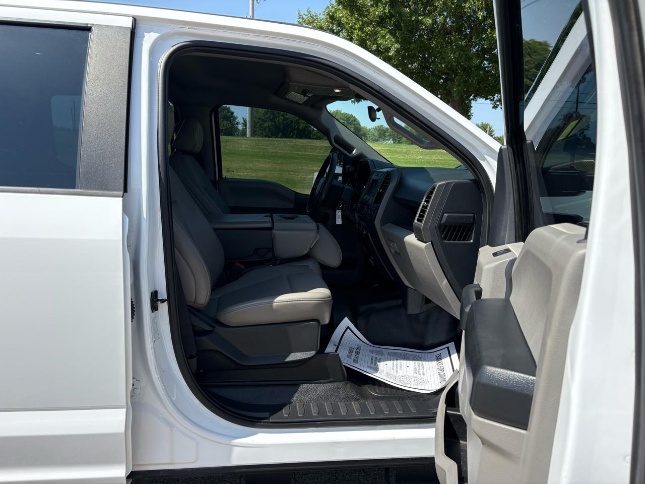 Ford Super Duty F-350 SRW XL 4WD Crew Cab 6.75' Box 2022
