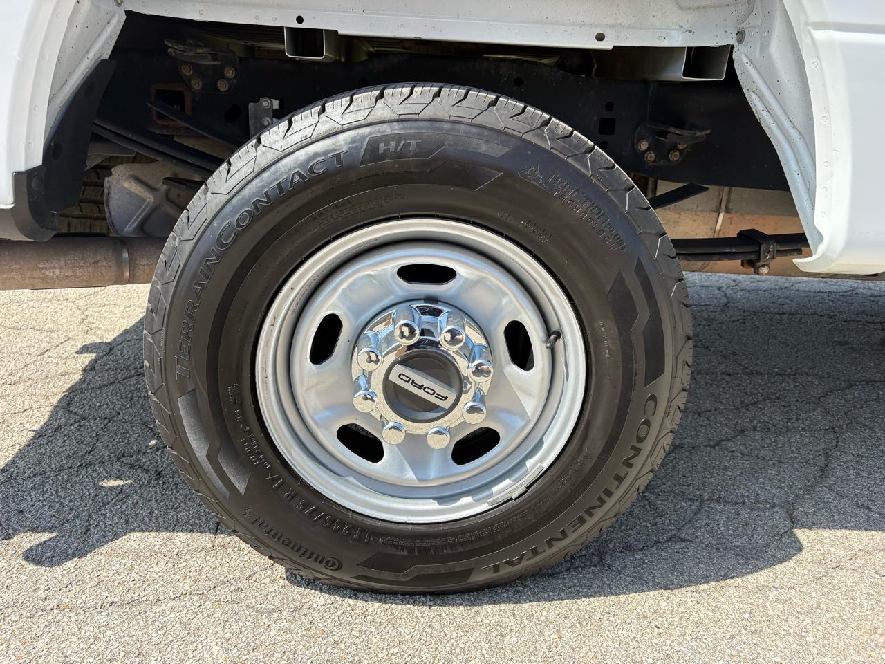 Ford Super Duty F-350 SRW XL 4WD Crew Cab 6.75' Box 2022
