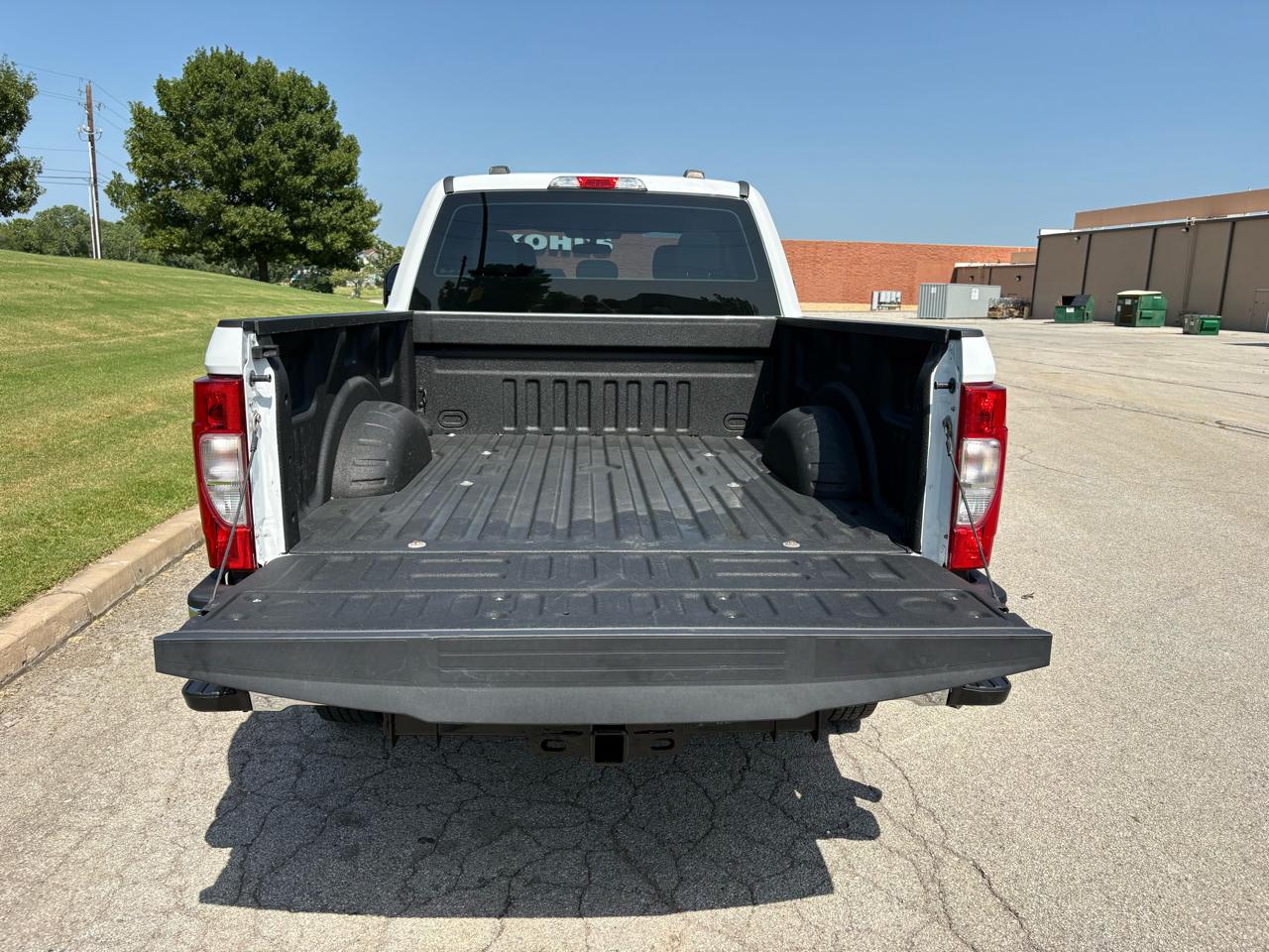 Ford Super Duty F-350 SRW XL 4WD Crew Cab 6.75' Box 2022