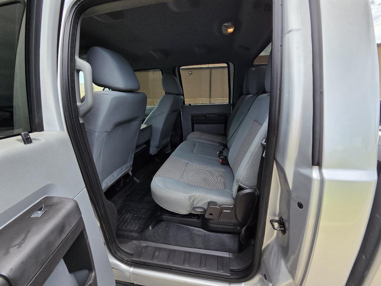 Ford Super Duty F-250 SRW 4WD Crew Cab 156" XL 2016
