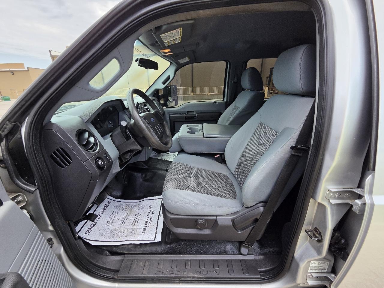 Ford Super Duty F-250 SRW 4WD Crew Cab 156" XL 2016