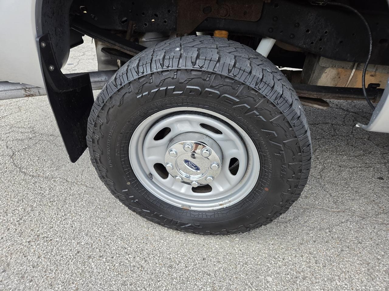 Ford Super Duty F-250 SRW 4WD Crew Cab 156" XL 2016