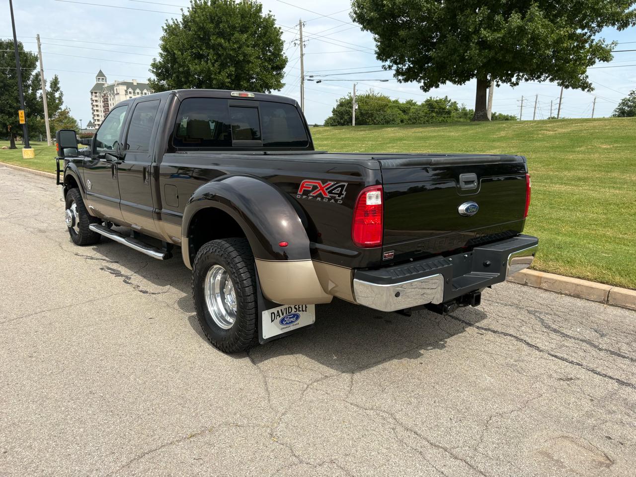 Ford Super Duty F-350 DRW 4WD Crew Cab 172" Lariat 2013