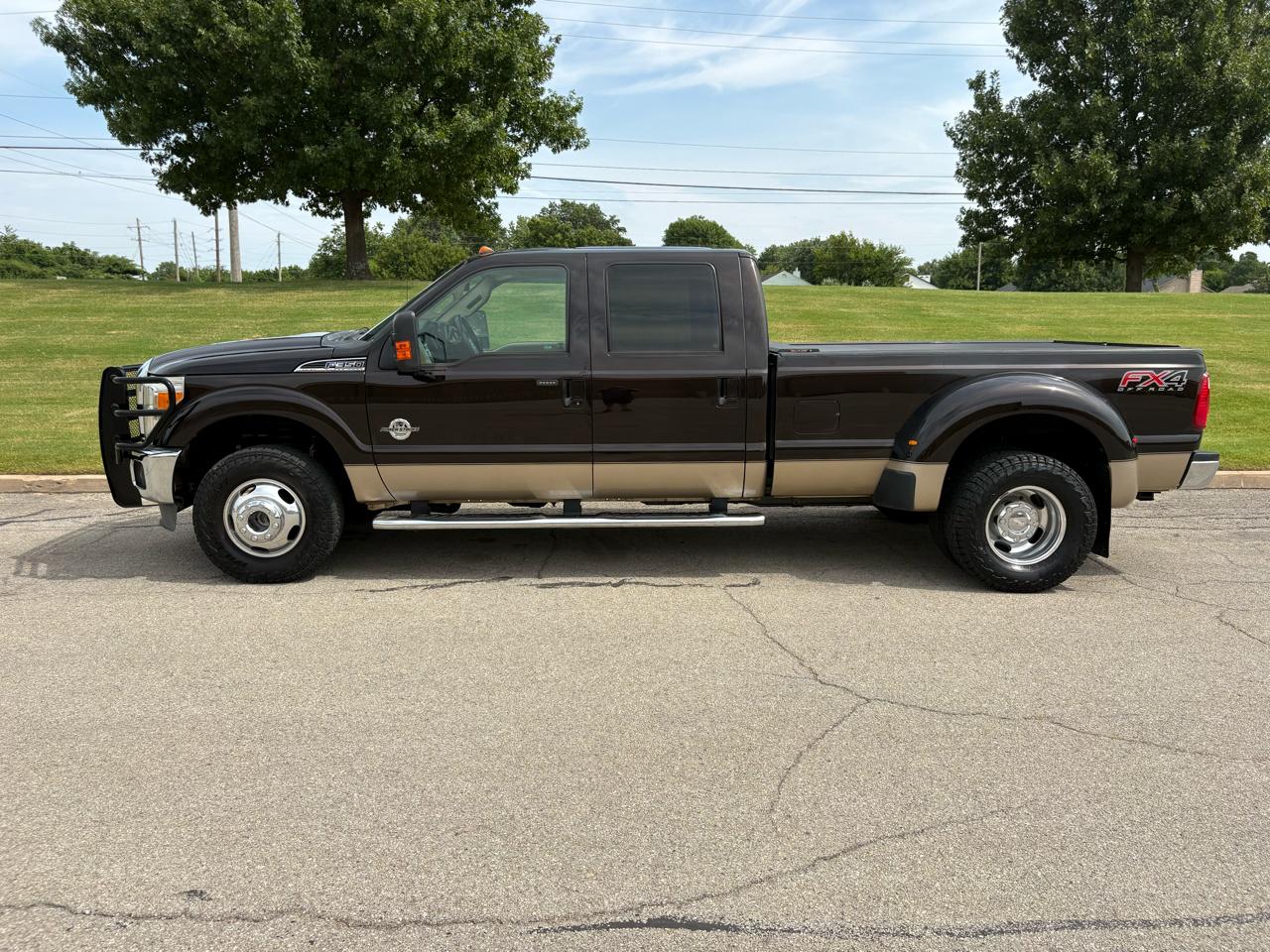 Ford Super Duty F-350 DRW 4WD Crew Cab 172" Lariat 2013