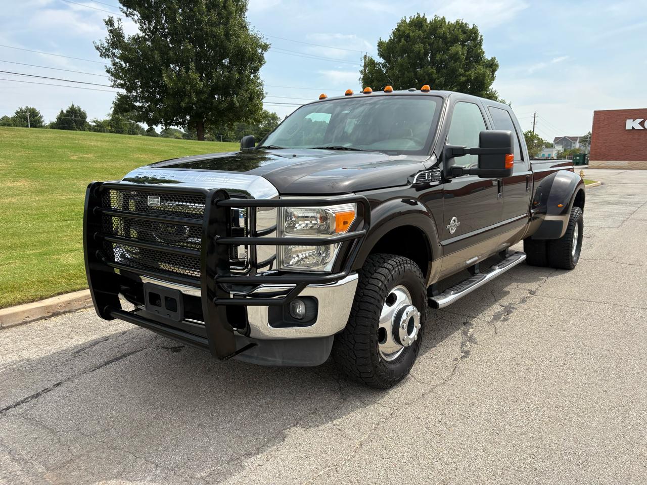 Ford Super Duty F-350 DRW 4WD Crew Cab 172" Lariat 2013