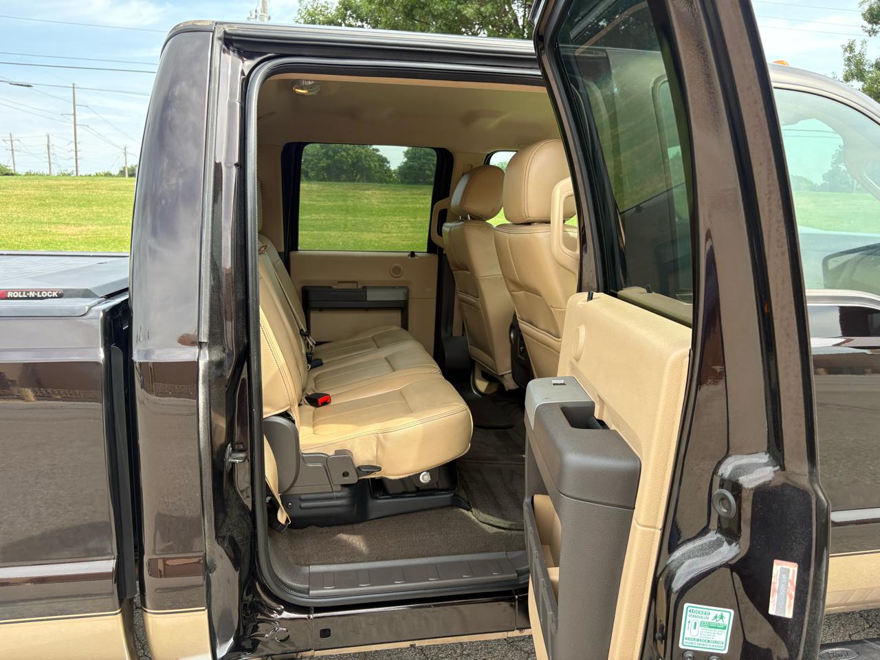 Ford Super Duty F-350 DRW 4WD Crew Cab 172" Lariat 2013