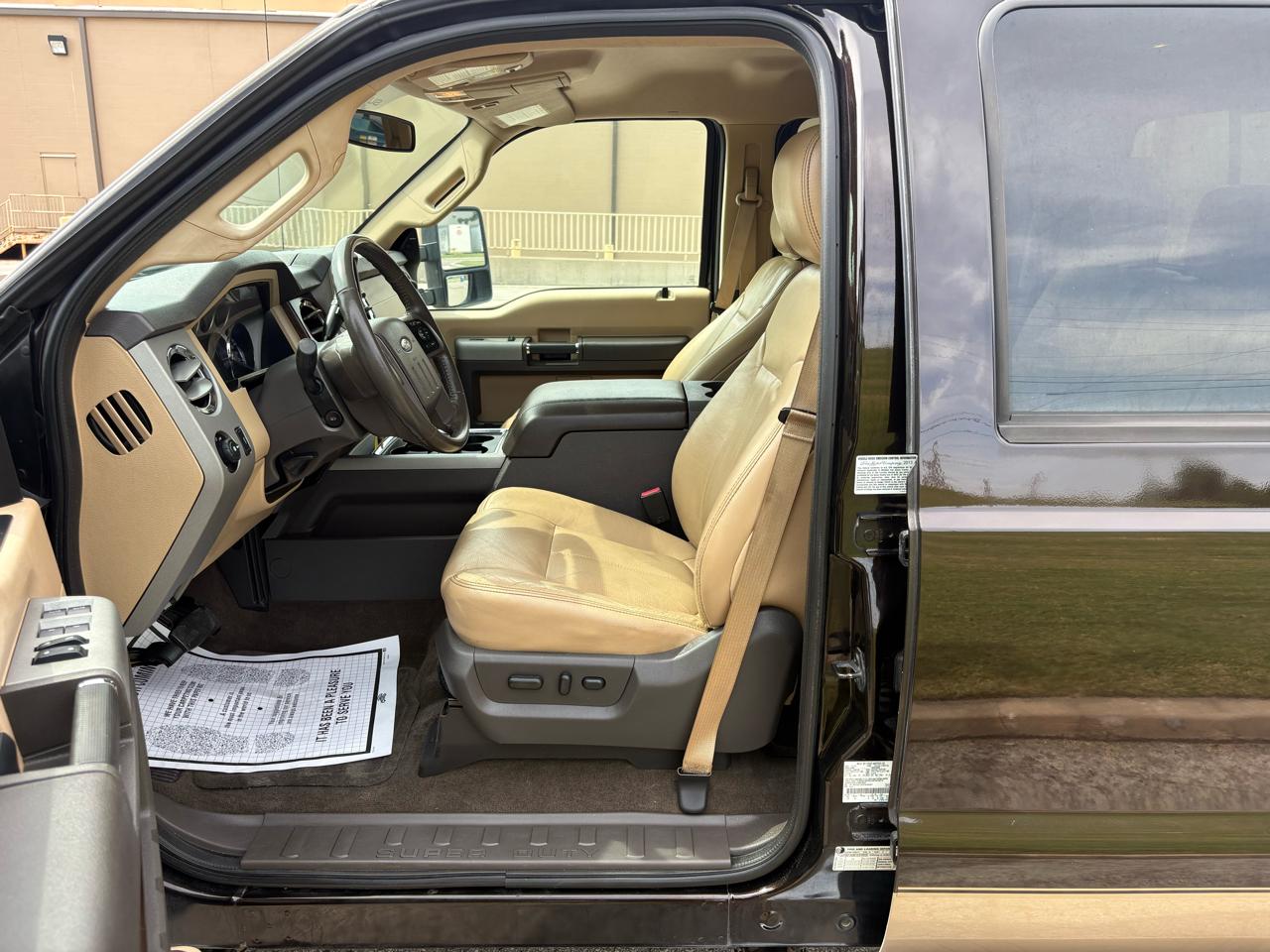 Ford Super Duty F-350 DRW 4WD Crew Cab 172" Lariat 2013