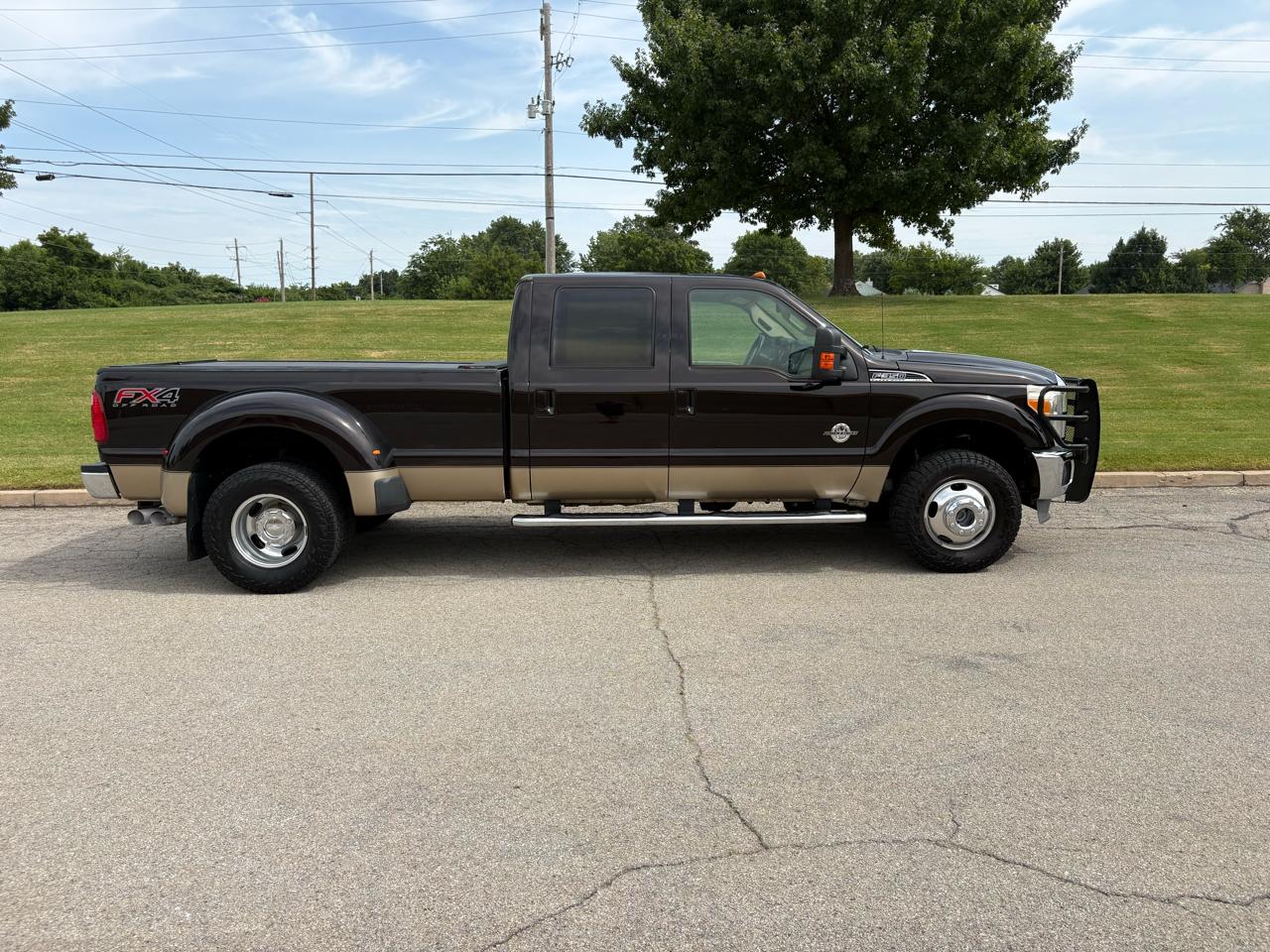 Ford Super Duty F-350 DRW 4WD Crew Cab 172" Lariat 2013