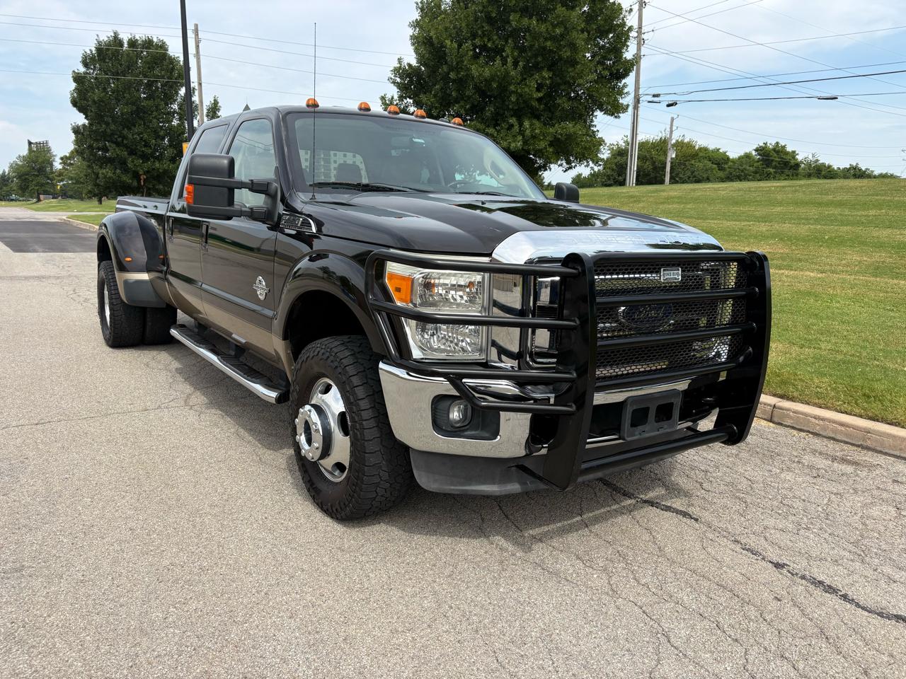 Ford Super Duty F-350 DRW 4WD Crew Cab 172" Lariat 2013