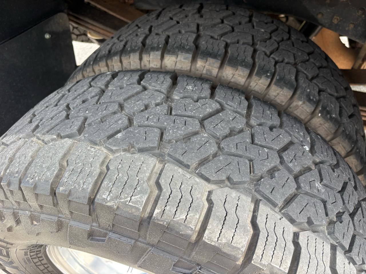 Ford Super Duty F-350 DRW 4WD Crew Cab 172" Lariat 2013