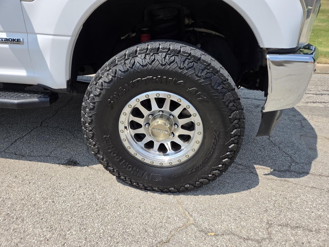 Ford Super Duty F-250 SRW XL 4WD Crew Cab 8' Box 2019