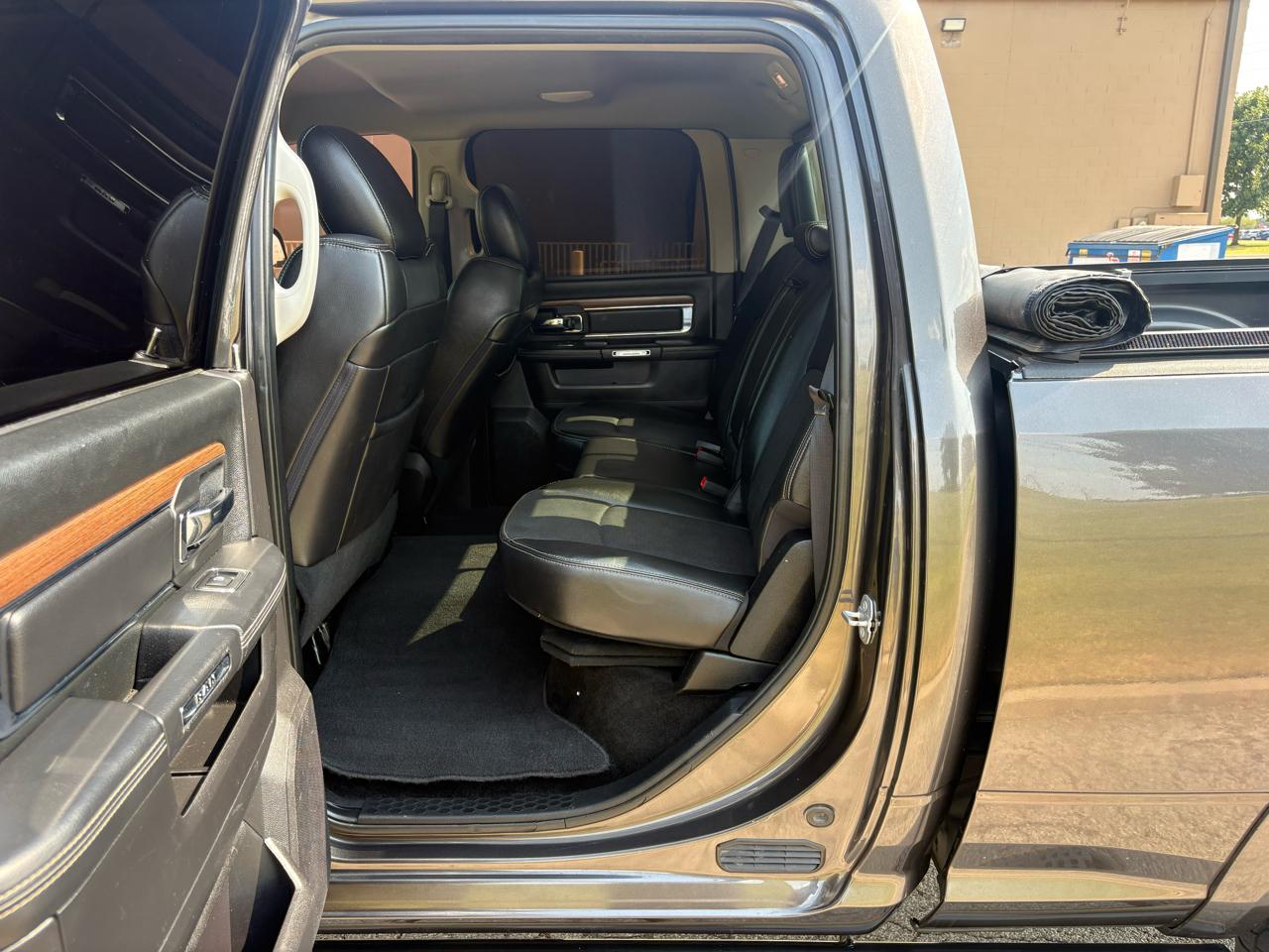 RAM 2500 4WD Crew Cab 149" Laramie 2016