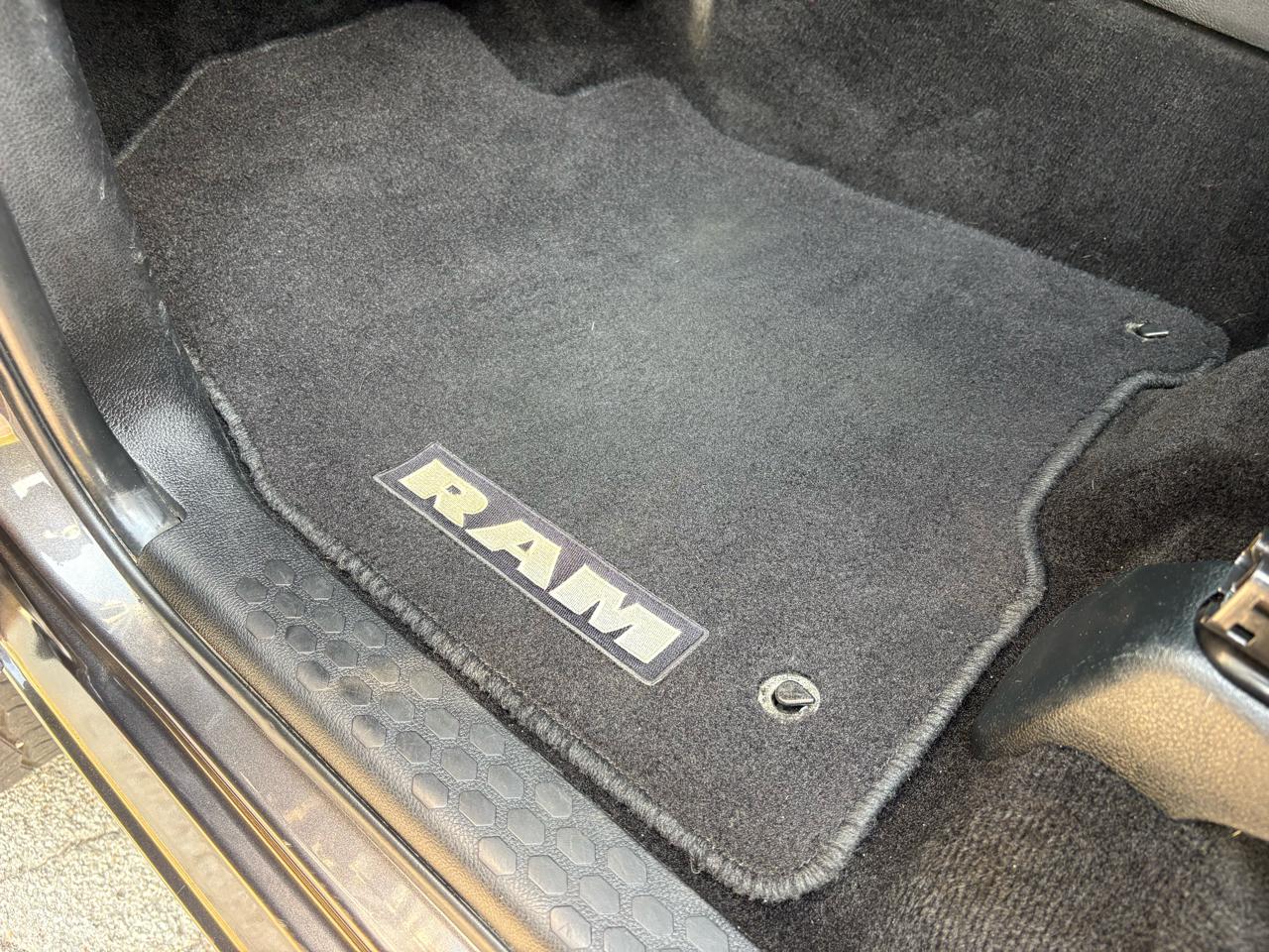 RAM 2500 4WD Crew Cab 149" Laramie 2016