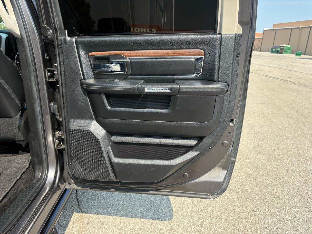 RAM 2500 4WD Crew Cab 149" Laramie 2016