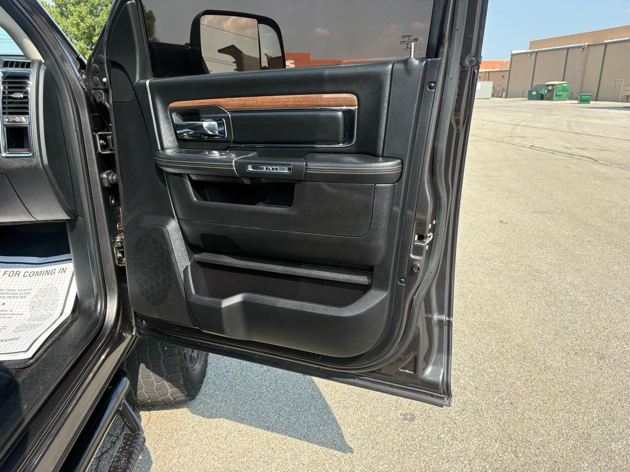 RAM 2500 4WD Crew Cab 149" Laramie 2016