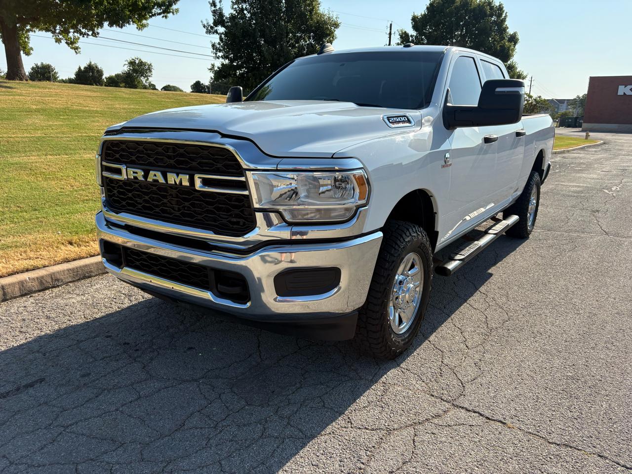 2023 RAM 2500 Tradesman 4x4 Crew Cab 6'4" Box