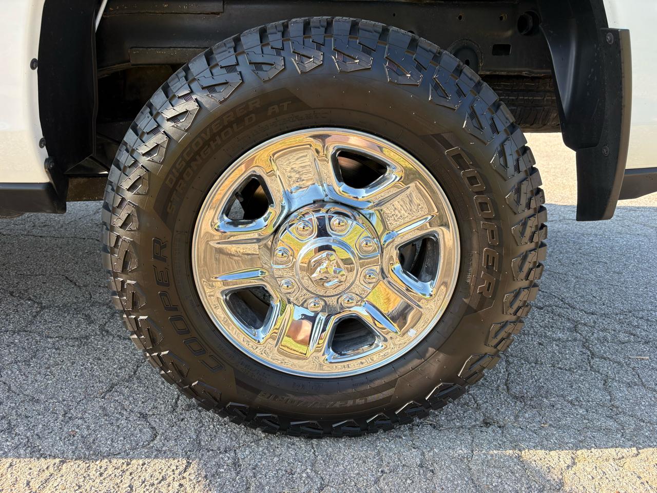 RAM 2500 Tradesman 4x4 Crew Cab 6'4" Box 2023