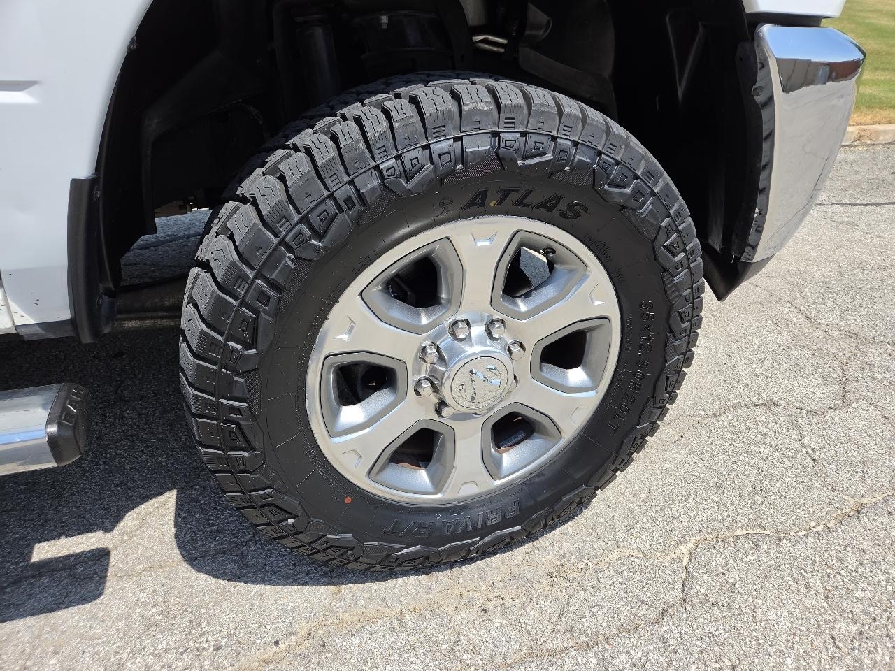 RAM 2500 Big Horn 4x4 Crew Cab 6'4" Box 2018
