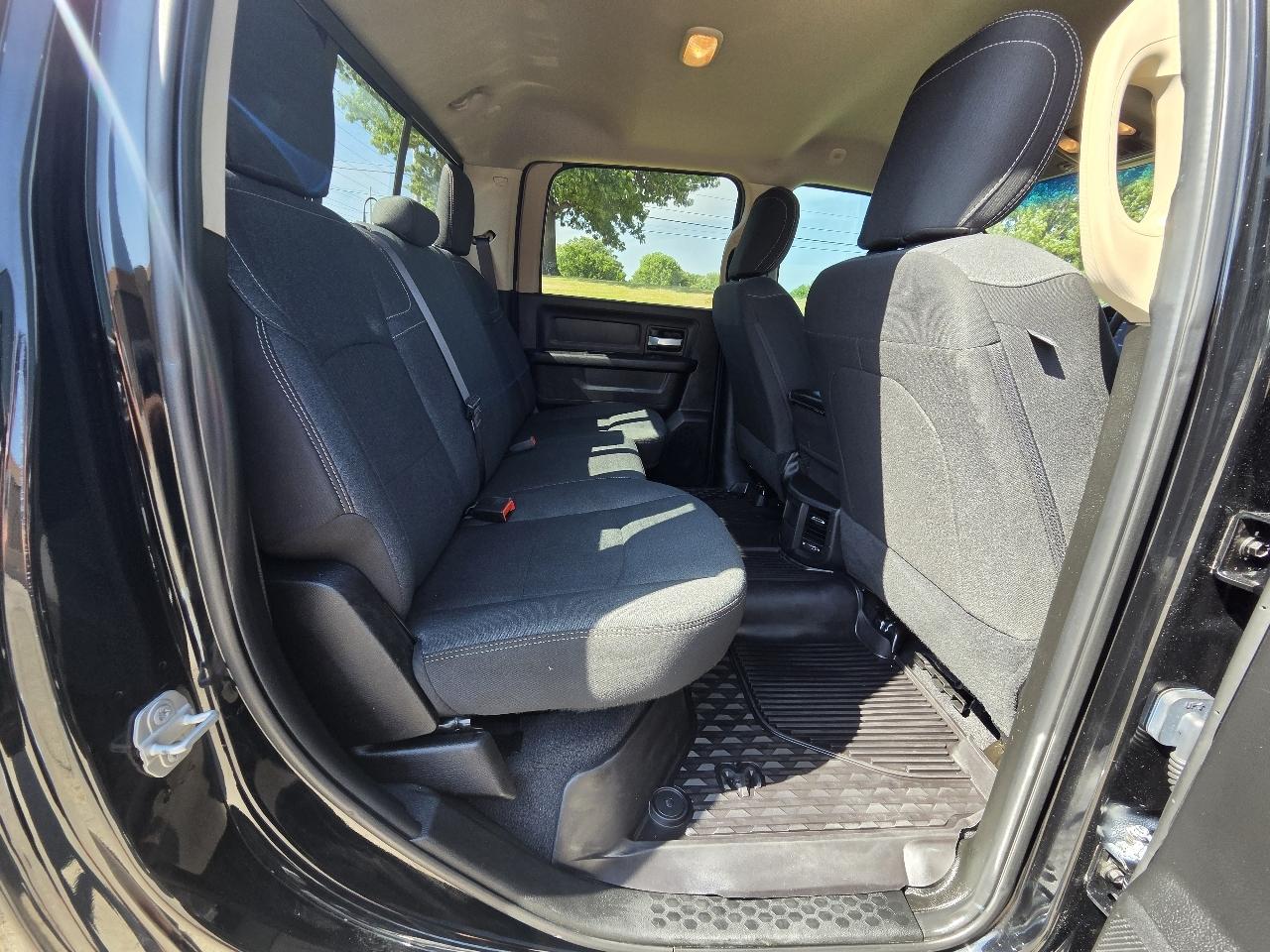 RAM 2500 Tradesman 4x4 Crew Cab 6'4" Box 2019