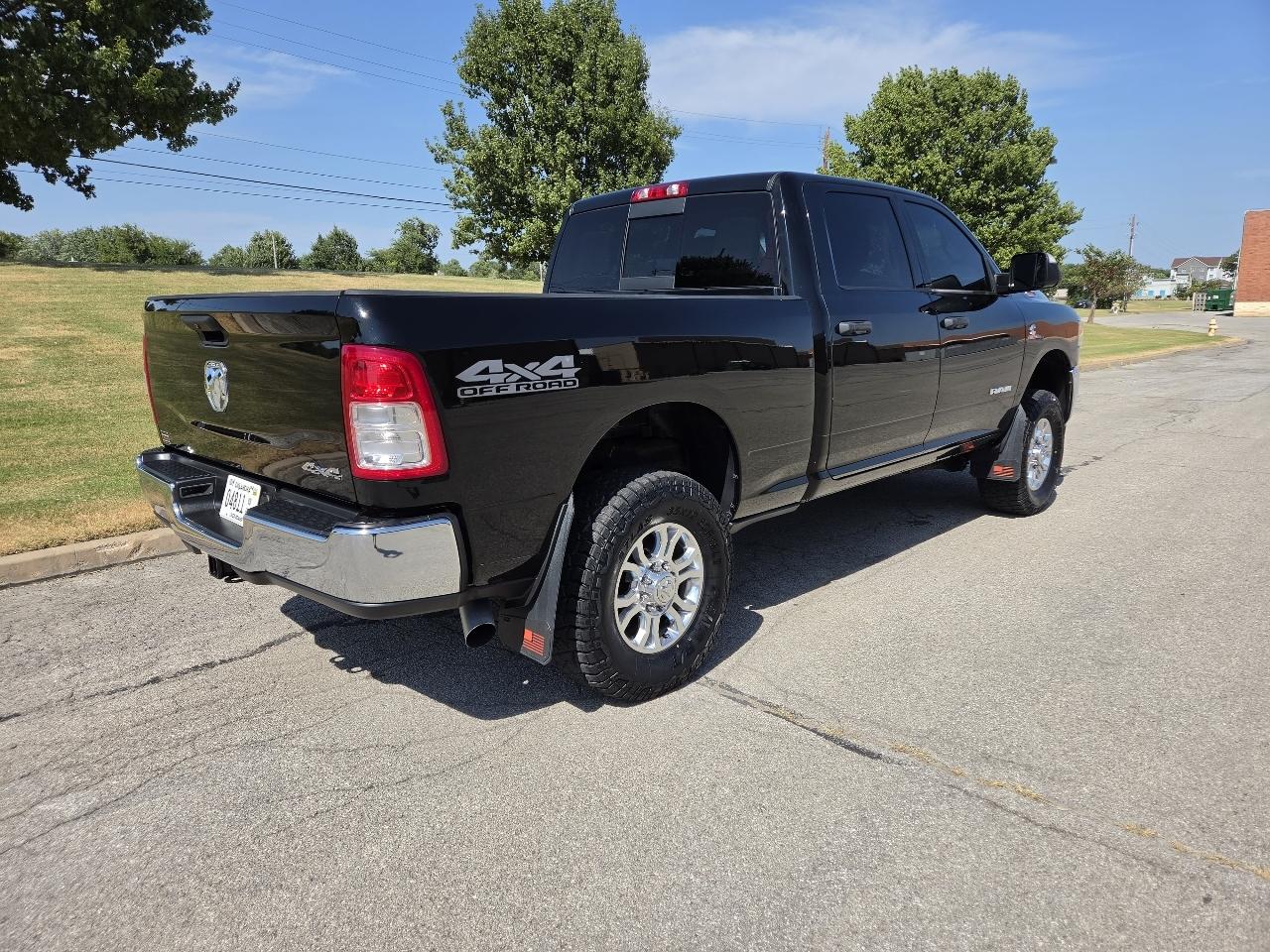 RAM 2500 Tradesman 4x4 Crew Cab 6'4" Box 2019