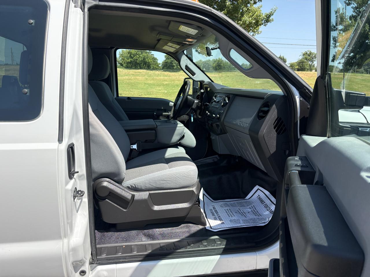 Ford Super Duty F-350 DRW 4WD SuperCab 158" XL 2015