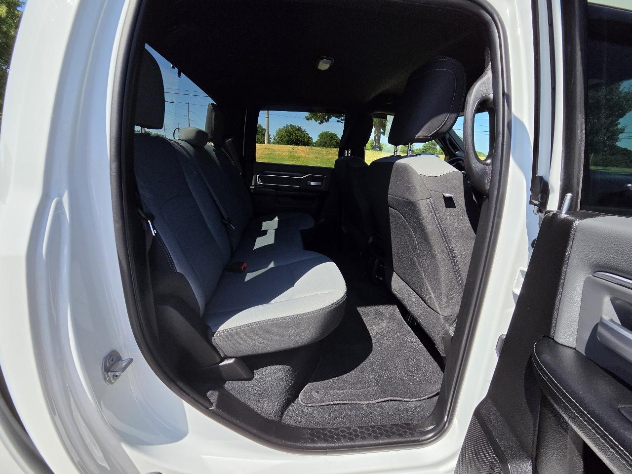 RAM 3500 Big Horn 4x4 Crew Cab 8' Box 2022