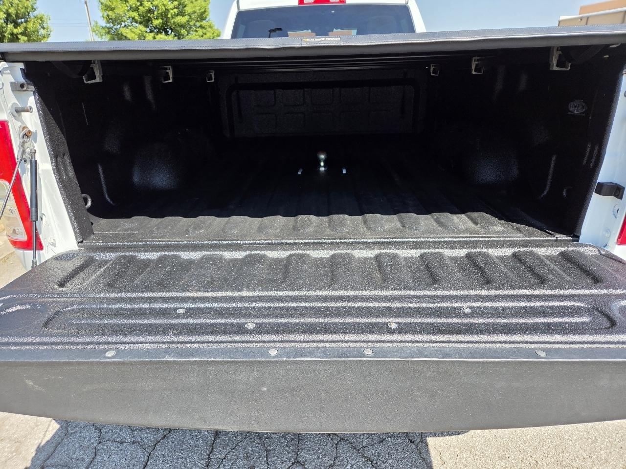 RAM 3500 Big Horn 4x4 Crew Cab 8' Box 2022