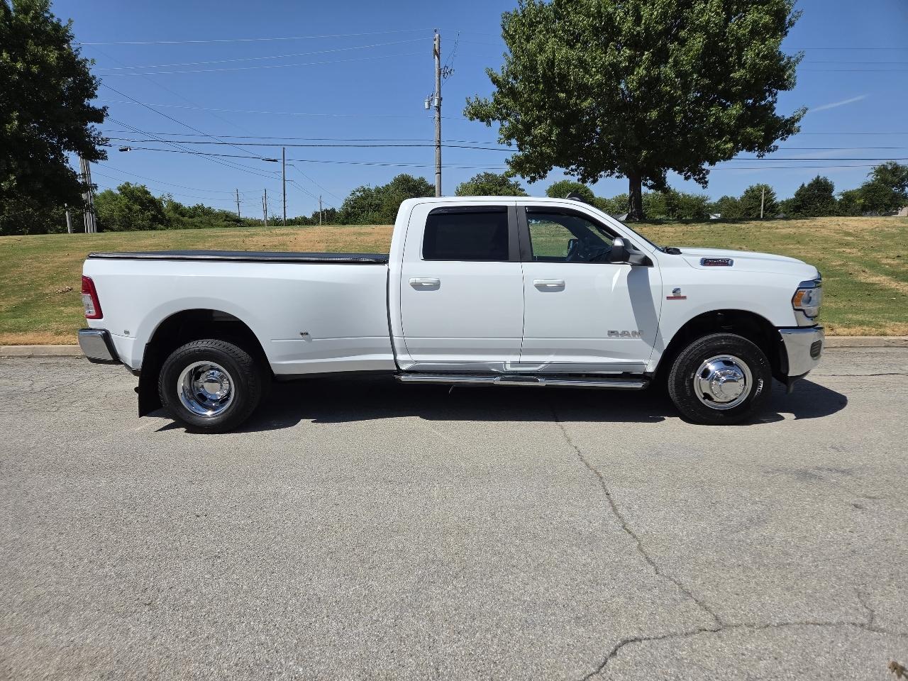 RAM 3500 Big Horn 4x4 Crew Cab 8' Box 2022