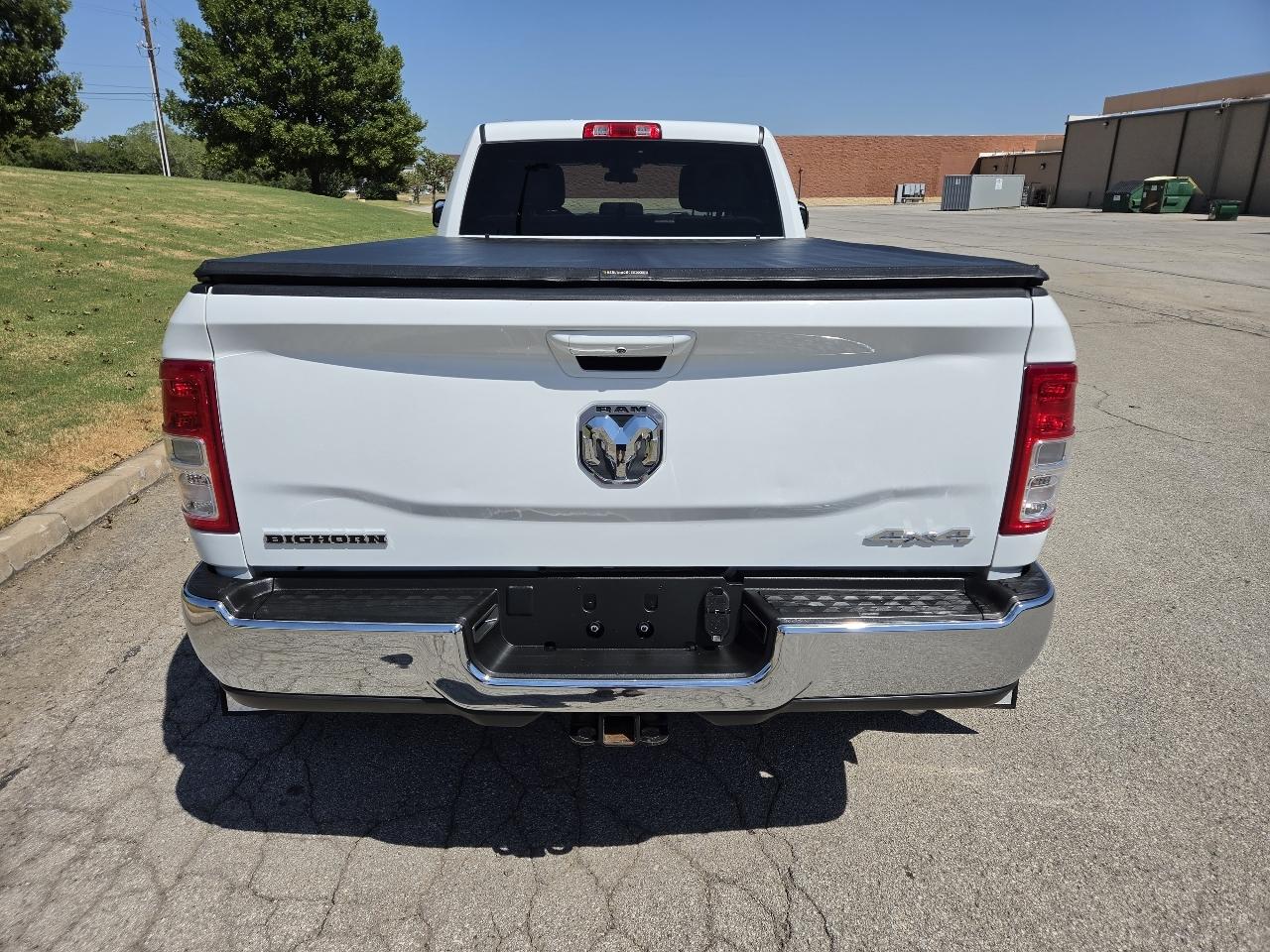 RAM 3500 Big Horn 4x4 Crew Cab 8' Box 2022
