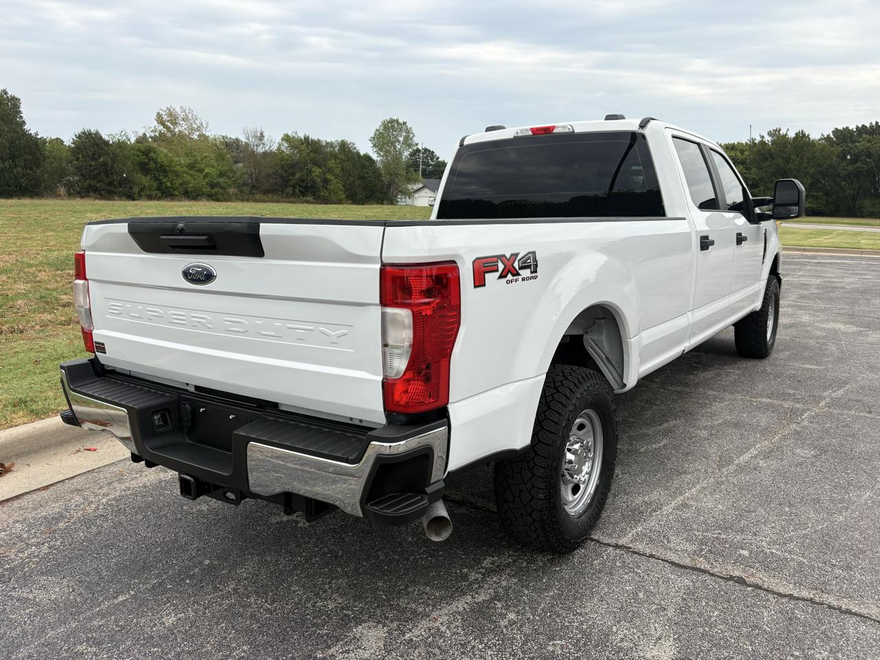 Ford Super Duty F-350 SRW XL 4WD Crew Cab 8' Box 2021