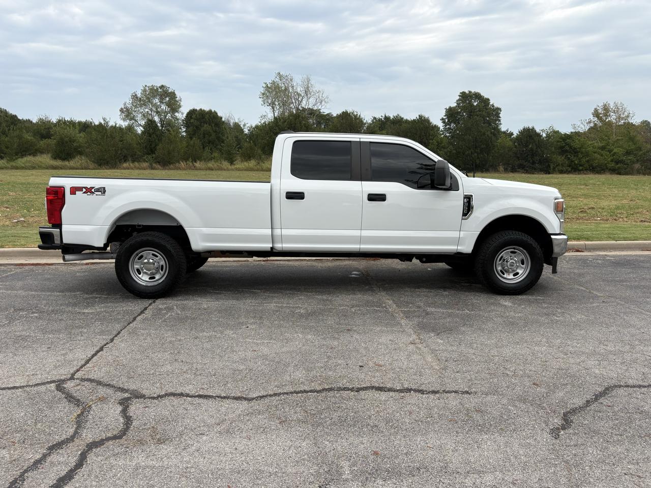 Ford Super Duty F-350 SRW XL 4WD Crew Cab 8' Box 2021