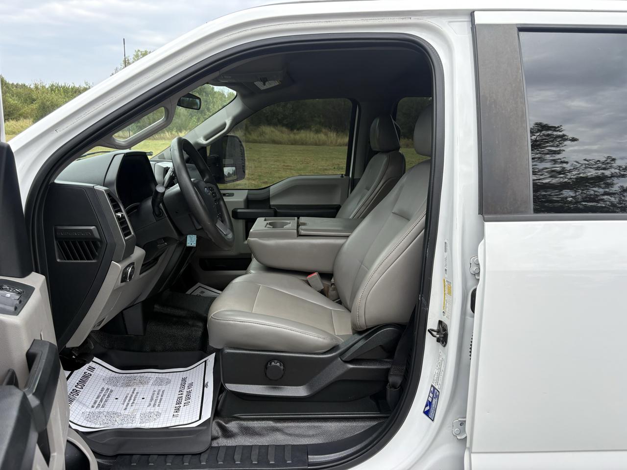 Ford Super Duty F-350 SRW XL 4WD Crew Cab 8' Box 2021