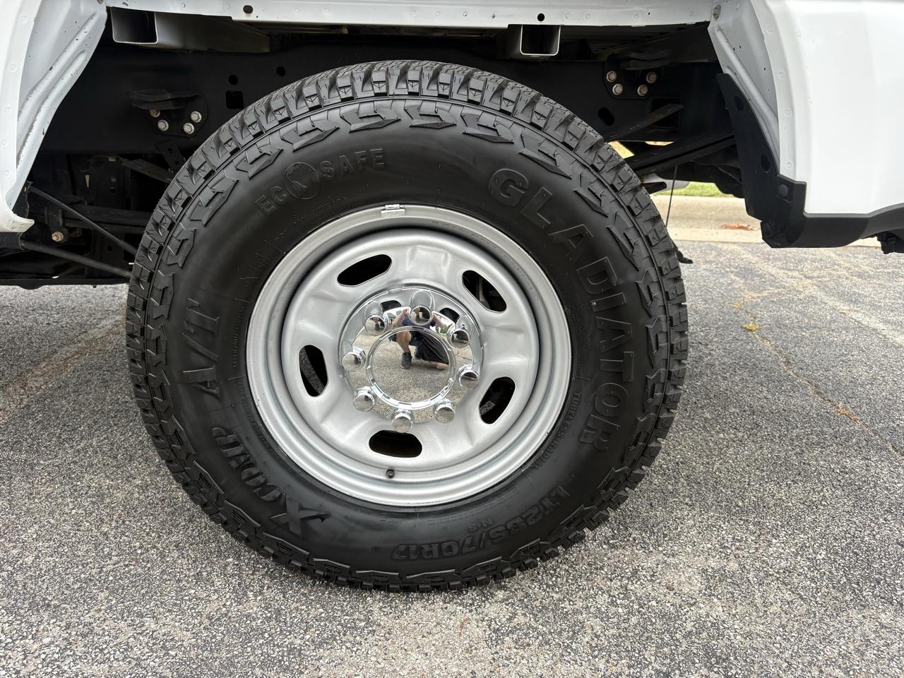 Ford Super Duty F-350 SRW XL 4WD Crew Cab 8' Box 2021